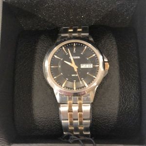 New Citizens Mens Stainless Steel Two-Tone Watch - NWT